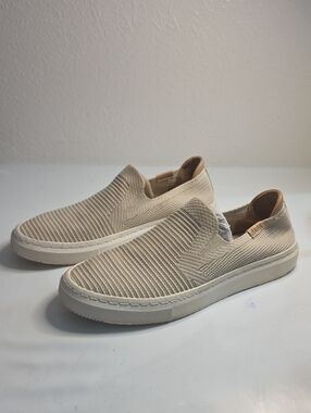 UGG ALAMEDA SAMMY IN SEA SALT KNIT-UPPER SLIP-ON LOAFERS LADIES 8.5 VGUC 1136841